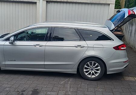 Ford Mondeo 2,0 Hybrid Automatik Turnier Hybrid