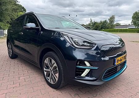 Kia Niro E- EXECUTIVELINE 64KWH 3FASE LADEN/ACAR