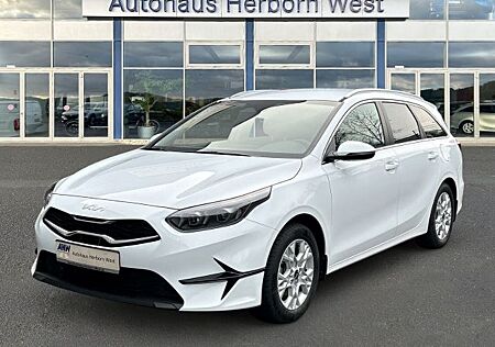 Kia Cee'd Ceed Sportswagon GOLD 1.5 T-GDI Automatik Navi K