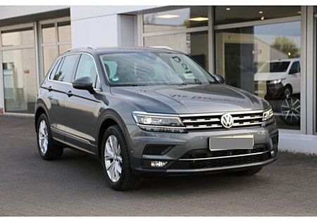 VW Tiguan Volkswagen 2.0 TDI 150 PS Highline ACC HUD StHzg AHK
