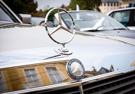 Mercedes-Benz 500 SEL (ECE) V126