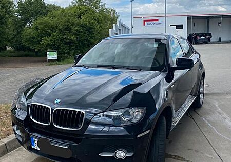 BMW X6 xDrive50i -