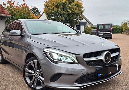 Mercedes-Benz CLA 220 Shooting Brake CLA 220 d 4MATIC DCT ...