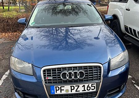 Audi A3 1.6 FSI S line Sportpaket plus S line Spo...