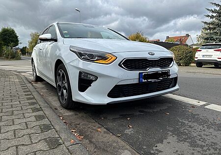 Kia Cee'd Sportswagon 1.6 CRDi DCT Vision Sports...