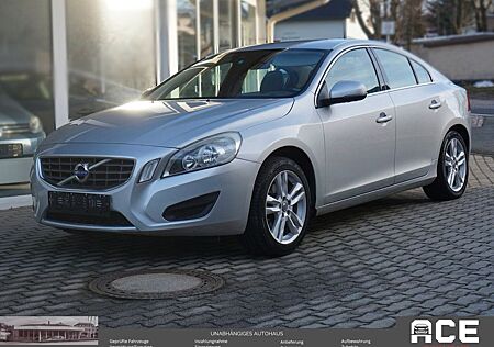 Volvo S60 D4 Momentum Automatik Sound Navi *HU+Insp neu*