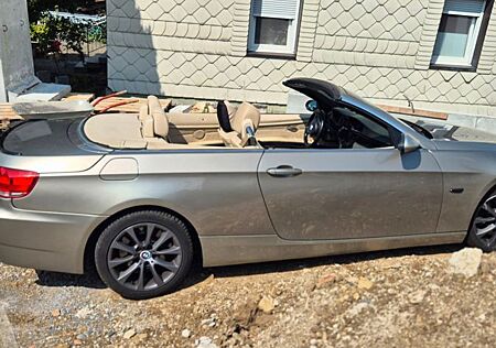 BMW 330d Cabrio E93 Automatik M-Paket