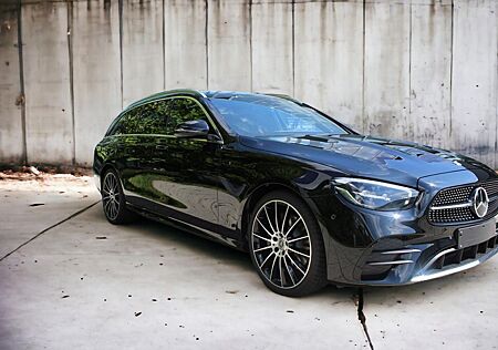 Mercedes-Benz E 220 D AMG Line AMG Sport Paket 20 Zoll Leder