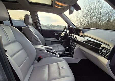 Mercedes-Benz GLK 300 4MATIC - Gaz LPG Panoramadach