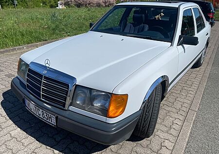 Mercedes-Benz 260 E W124 H-KENNZEICHEN