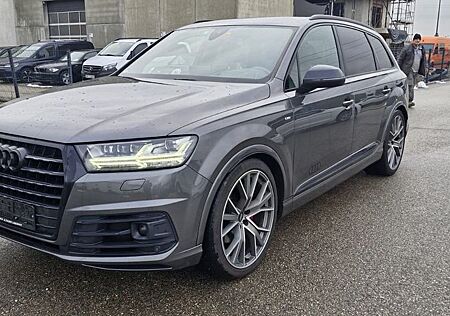 Audi Q7 50 TDI quattro S-Line/22 Zoll/Matrix-LED