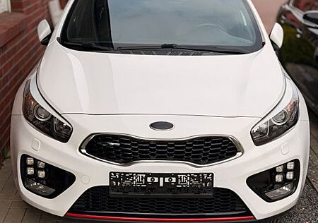 Kia Cee'd / Ceed 1.6 T-GDI GT-Track Panorama