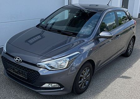 Hyundai i20 1.2 62kW YES! Sondermodel Top Zustand