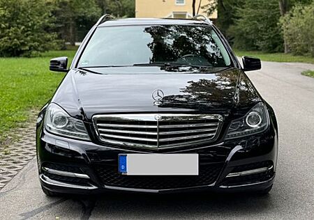Mercedes-Benz C 300 CDI 4MATIC T BlueEFF. ELEG. Autom. ELE...