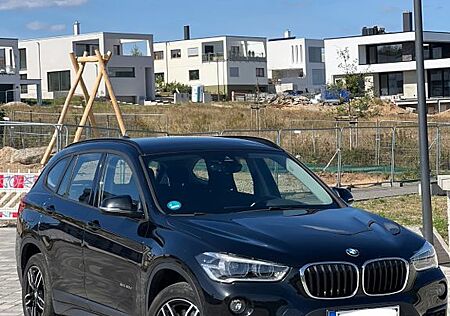 BMW X1 gebraucht kaufen BMW X1 xDrive20d xDrive AHK Head Up Professional