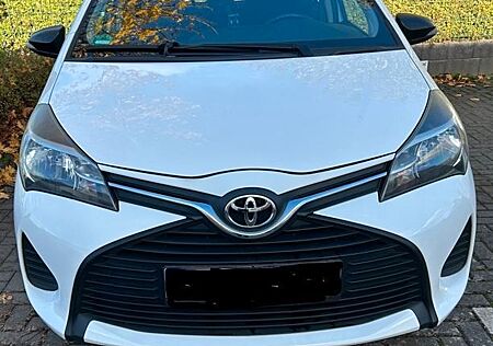 Toyota Yaris 1.0 unfallfrei, Nichtraucher