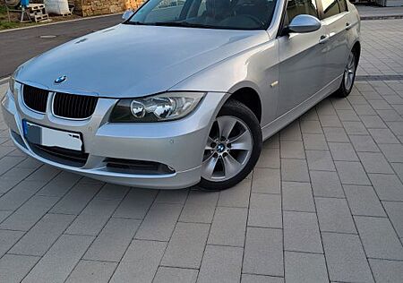 BMW 320i -