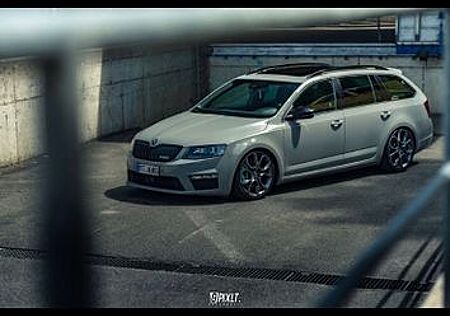 Skoda Octavia 2.0 TSI DSG RS Combi RS