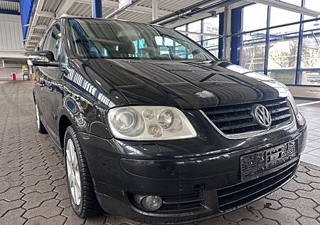 VW Touran Volkswagen Highline LEDER/XENON/SHZ/SCHIEBEDACH