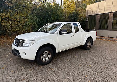 Nissan Navara Pickup King Cab XE 4X4 Scheckheft