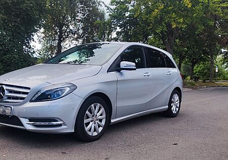 Mercedes-Benz B 180 gebraucht kaufen Mercedes-Benz B 180 TÜV Neu,
