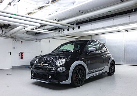 Abarth 695 70th anniversario Limited Edition Sabelt