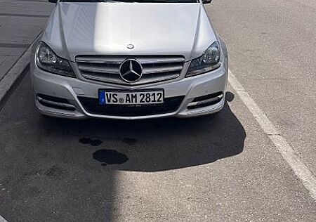Mercedes-Benz C 180 -