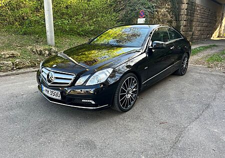 Mercedes-Benz E 350 Coupé CDI BlueEFFICIENCY AVANTG....