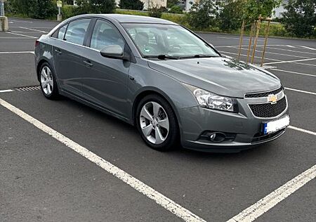 Chevrolet Cruze 1.8 LT Benziner LT tüv neu