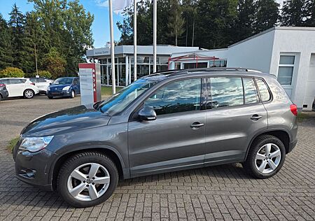VW Tiguan Volkswagen 2.0 TSI DSG 4MOTION* 1-Hand* 62000 KM