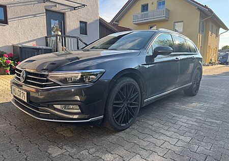 VW Passat Volkswagen 2.0 TDI SCR 140kW DSG Comfortl. Varia...