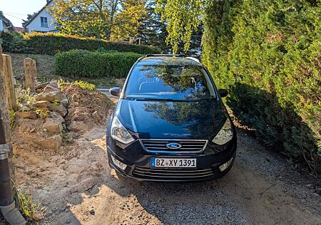 Ford Galaxy 2,0 EcoBoost Ghia PowerShift Ghia