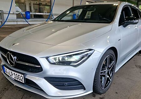 Mercedes-Benz CLA 220 Shooting Brake AMG Line CLA 220d Shooting Brake 4MATIC 360