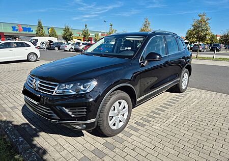 VW Touareg Volkswagen 3.0 V6 TDI SCR 150kW Tiptr Exclusive...