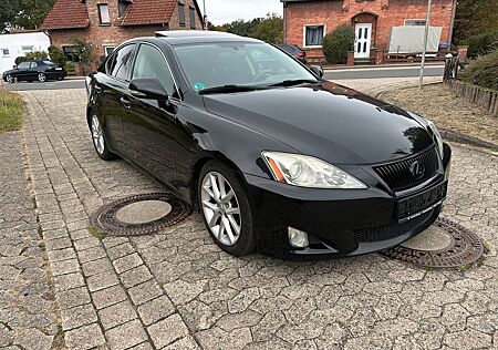 Lexus IS 250 Automatik | Schiebedach