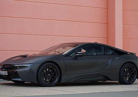 BMW i8 Coupé - Brushed Metal