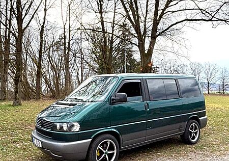 VW T4 Multivan Volkswagen 2,5L TDI Liebhaber/Sommer KFZ
