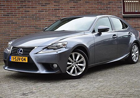 Lexus IS 300 300h Business Line '13 xenon klima Navi C