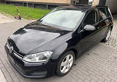 VW Golf Volkswagen 1.6 TDI BMT Comfortline