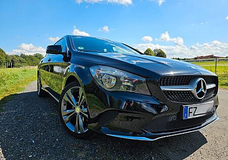 Mercedes-Benz CLA 220 Shooting Brake CLA 220 4MATIC DCT Ur...