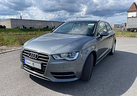 Audi A3 2.0 TDI Ambiente - top Ausstattung & Zustand