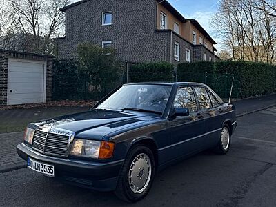 Mercedes-Benz Zeitloser W201 -190E -Tempomat - Schiebedach