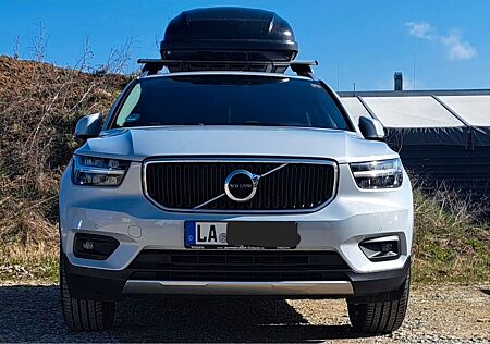 Volvo XC 40 XC40 D3 Momentum 2.0 Diesel, Manual