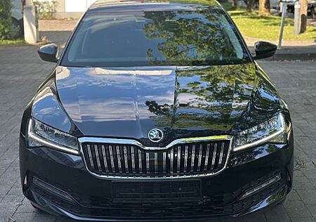 Skoda Superb 2.0 TDI Lim Virtual Cockpit 1 Hand