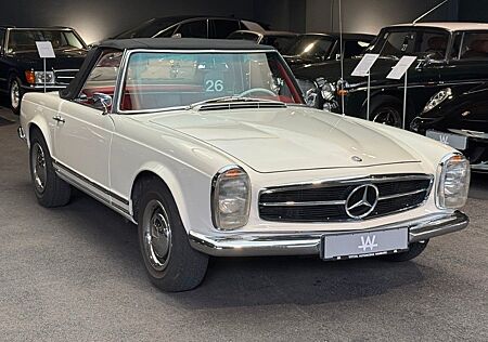 Mercedes-Benz 230 SL PAGODE