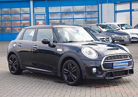 Mini Cooper S 5-trg. *JCW Paket*Kamera*Allwetter*Pano