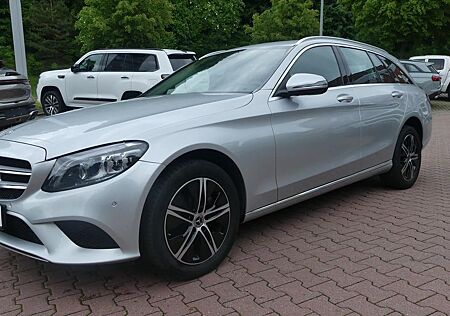 Mercedes-Benz C 220 C 220d*4Matic*Kamera*SHZ*LED*DAB*el. Sitze