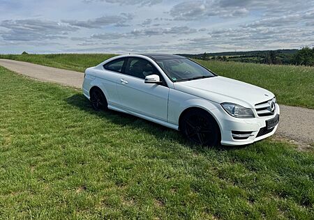Mercedes-Benz C 180 AMG Paket , Euro 6, Bi Xenon, Panoramadach