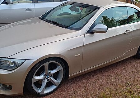 BMW 330 E93 Cabrio Exclusive Edition