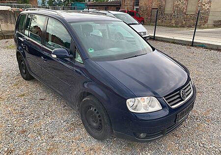 VW Touran Volkswagen Trendline Automatik